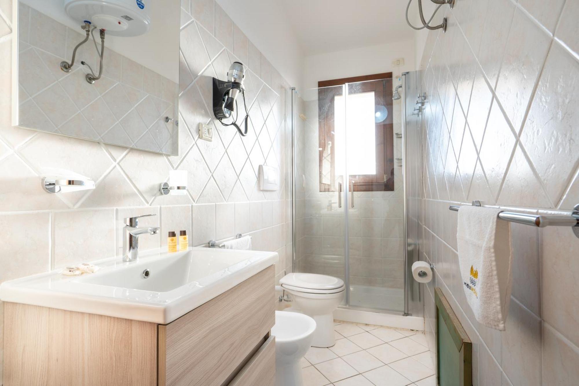 Il Borgo Di Badesi Aparthotel Eksteriør bilde