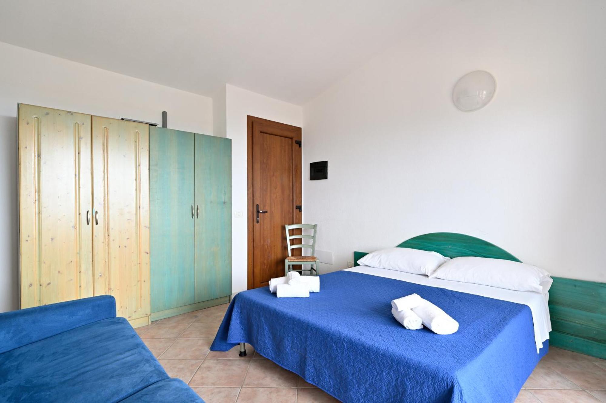Il Borgo Di Badesi Aparthotel Eksteriør bilde